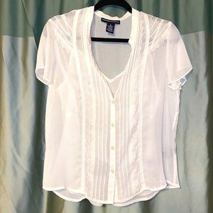Norton McNaughton, white blouse with short sleeves and a top set, size 10